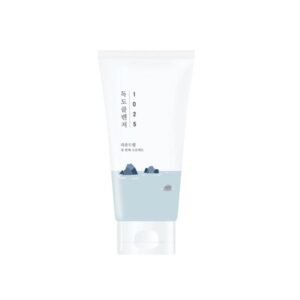 Round Lab 1025 Dokdo Cleanser in a sleek bottle on a clean surface.