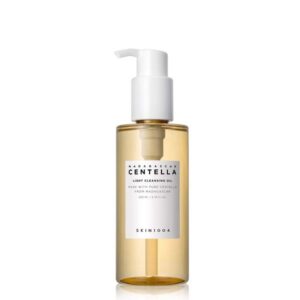 SKIN1004 Madagascar Centella Light Cleansing Oil 200ml product image.